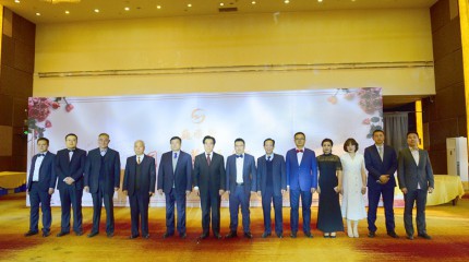  巍雅斯名表眼鏡有限公司2019年終總結(jié)暨頒獎(jiǎng)晚會(huì)圓滿落幕！